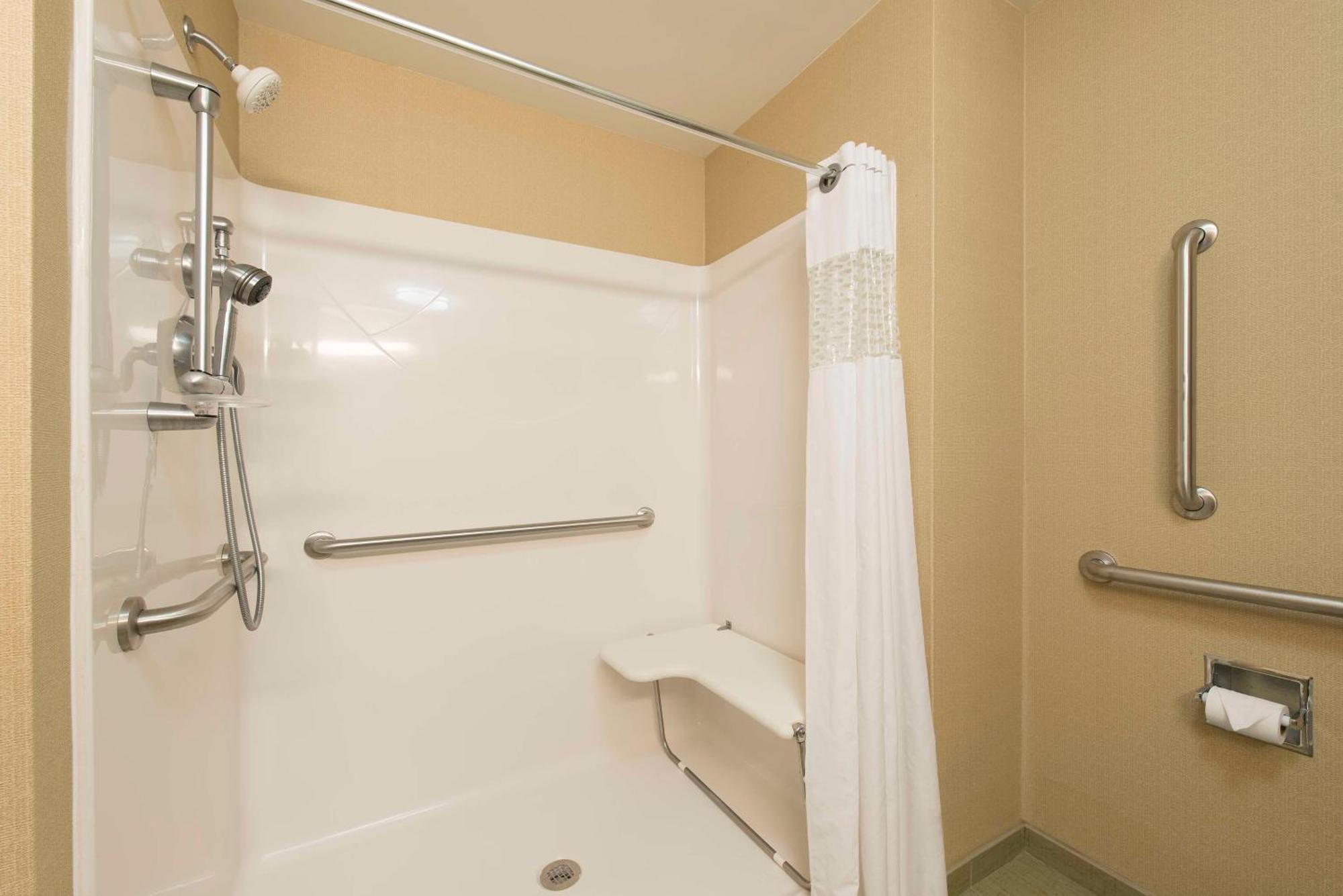 Hampton Inn & Suites Crawfordsville Bagian luar foto